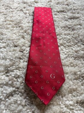Guess Red Logo Print 100% Silk Neck Tie Men’s Designer Classic Jacquard Necktie